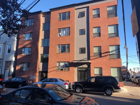 32 Decatur St, Boston, MA