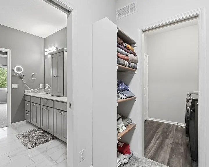8920 Shadow Creek Ln — Photo 38