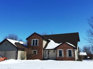 828 S Wells St, Sandwich, IL 60548