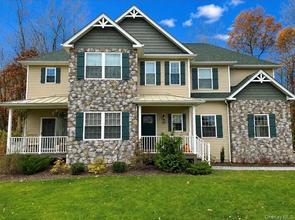 107 Debra Lane, New Windsor, NY 12553