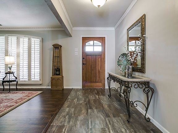 3rd image of 7910 Hillfawn Cir