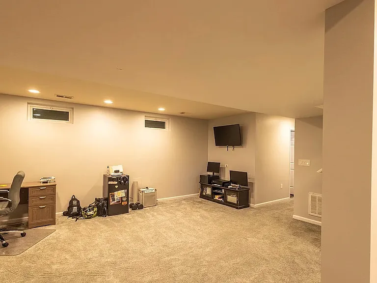 8936 Mullen Rd — Photo 26