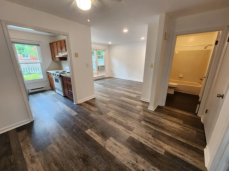 446 E Patrick St #F — Photo 5