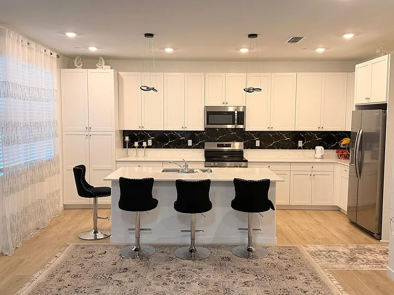 1125 Bellawood Dr — Photo 3