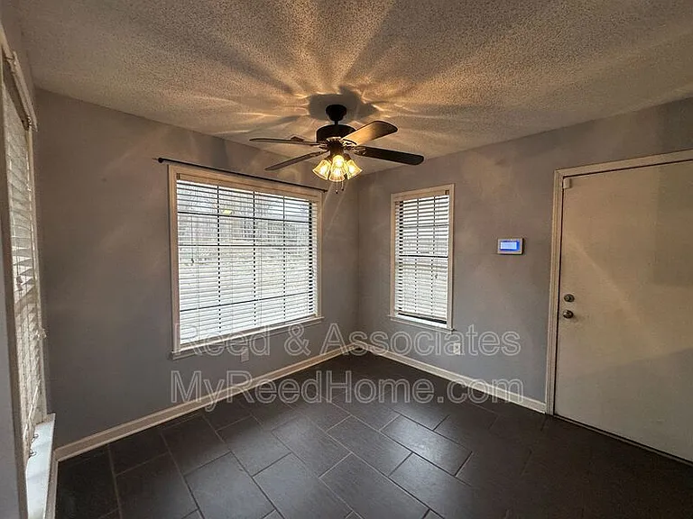 3115 Santa Valley St — Photo 7