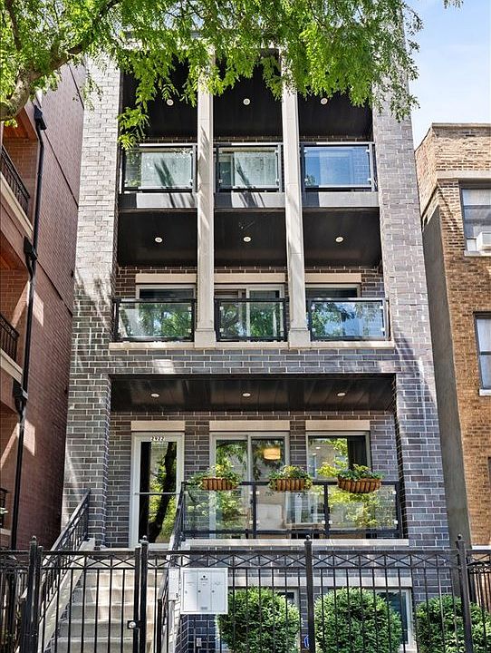 1st image of 2922 N Sheffield Ave #1