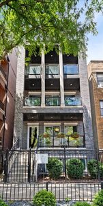 2922 N Sheffield Ave #1, Chicago, IL, 60657