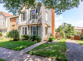 12151 Wedgeway Ct, Fairfax, VA 22033