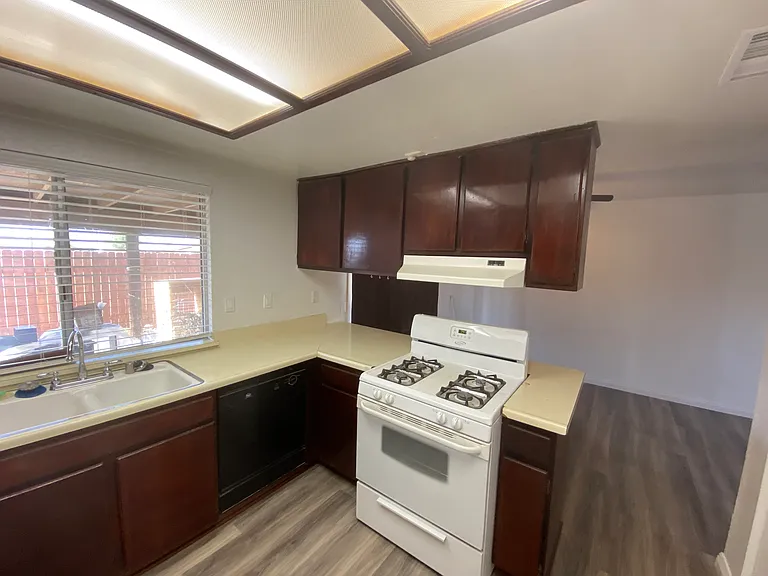13192 Navajo Rd #3 — Photo 37
