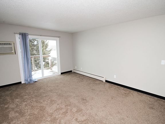 5th image of 3610 E 6th St #106