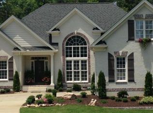 5717 Creekfall Ln, Fuquay Varina, NC 27526