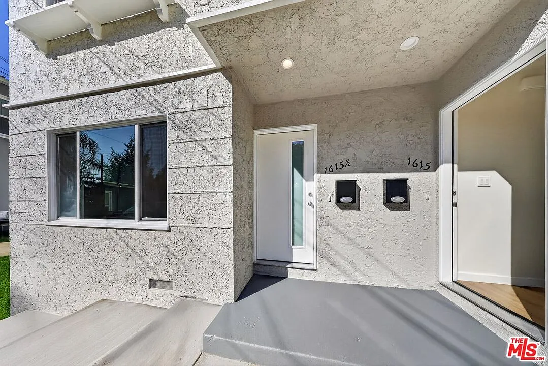 2 bed, 2.0 bath, 1007 sqft, $3,850 — Photo 3
