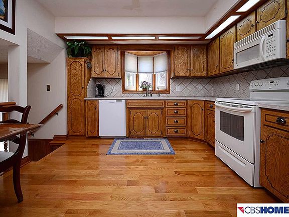 5th image of 569 N 152nd Avenue Cir
