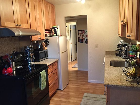 5th image of 847 Rose Ave APT 5