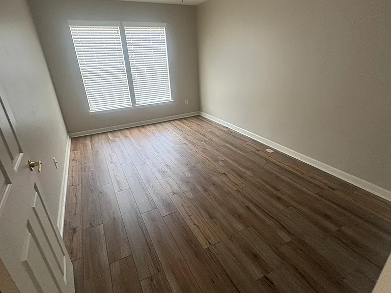 3839 Taft Ave — Photo 32