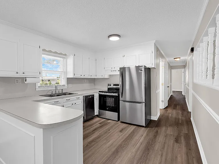 1354 Rogers Rd — Photo 27