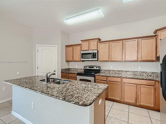 5th image of 8008 Alamosa Wood Ave