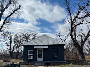 525 Carey St, Hutchinson, KS 67501