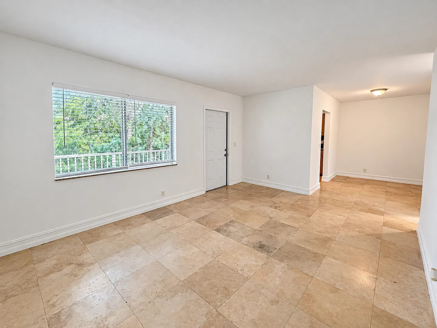 3007 N Andrews Ave — Photo 4