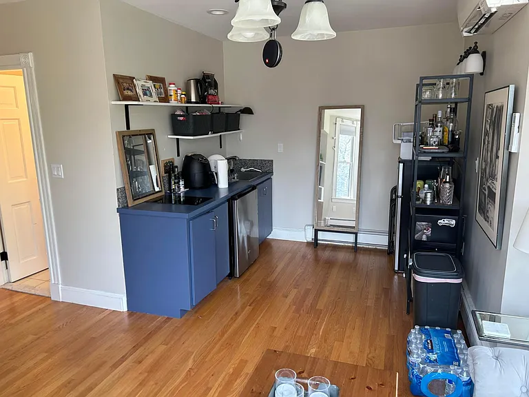 17 Russell St #6 — Photo 9