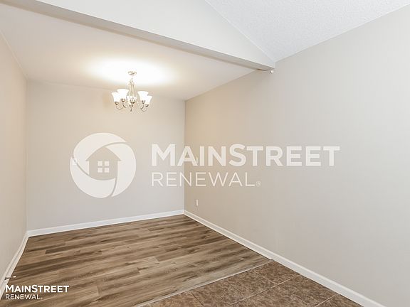 5th image of 5245 W Voltaire Dr