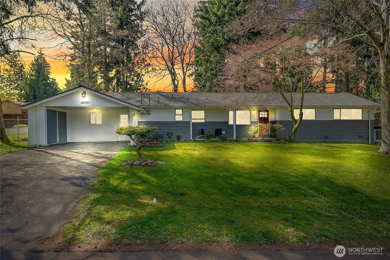14207 6th Avenue S photo 1