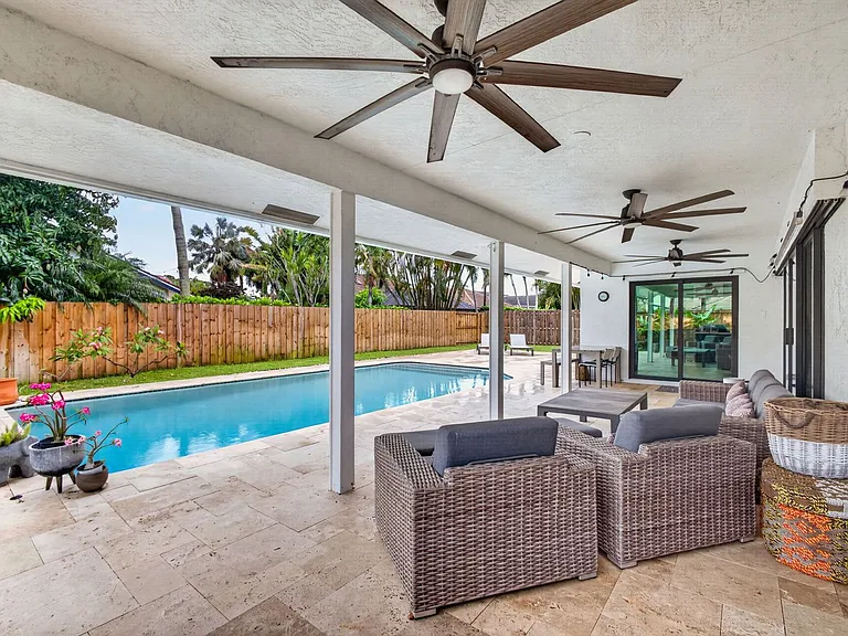 12897 La Rochelle Cir — Photo 59