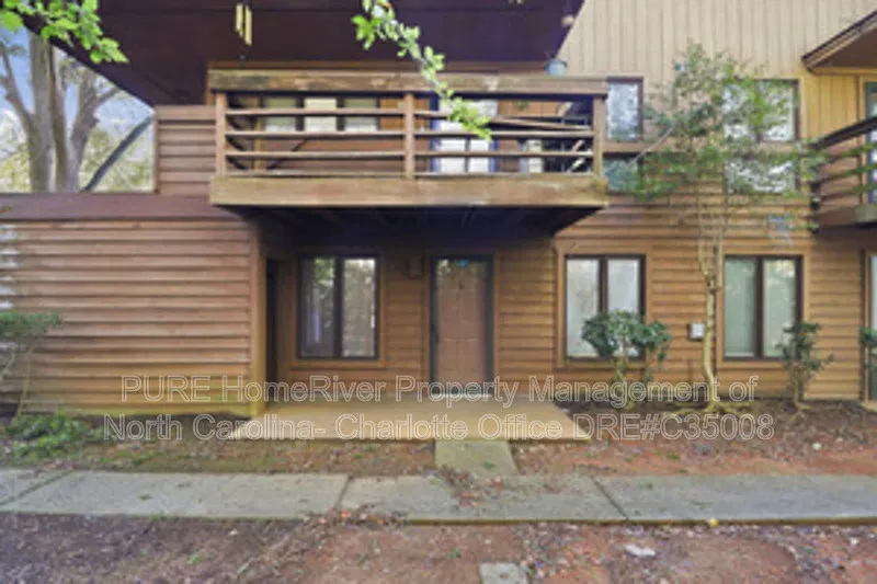 2 bed, 2.0 bath, 972 sqft, $1,099 — Photo 1
