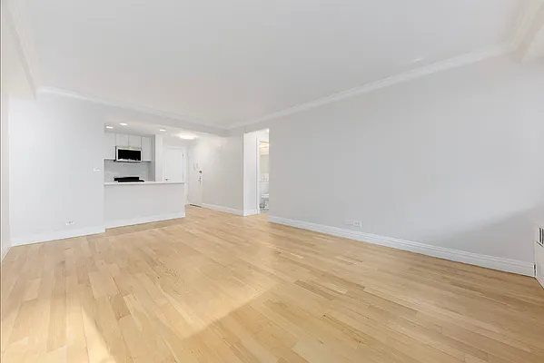 Rented by A&E Real Estate Management | media 6