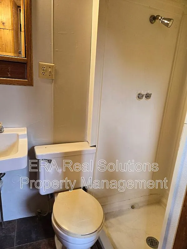 1 bed, 1.0 bath, $650 — Photo 4