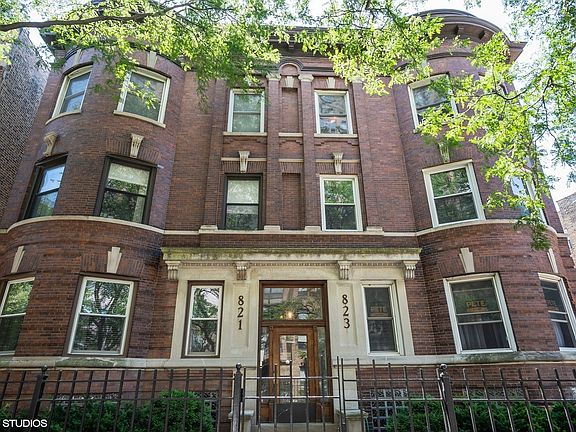 2nd image of 823 W Belle Plaine Ave APT 2