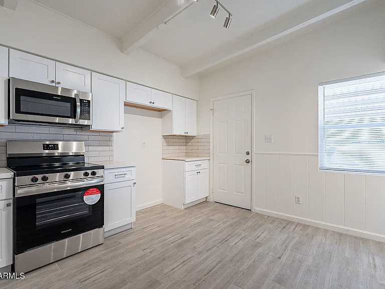 1331 E Pierson St — Photo 10