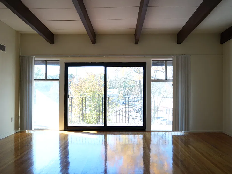180 Central St #11