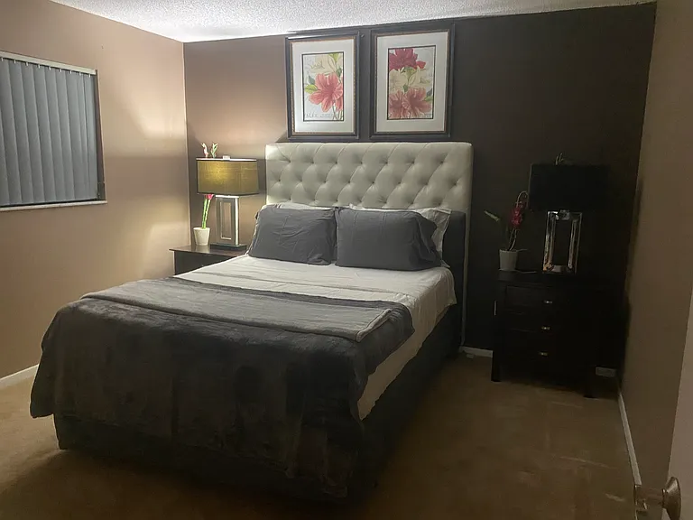 2nd bedroom