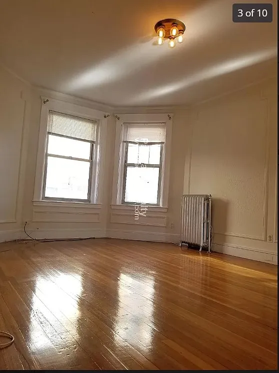94 Maple St — Photo 1