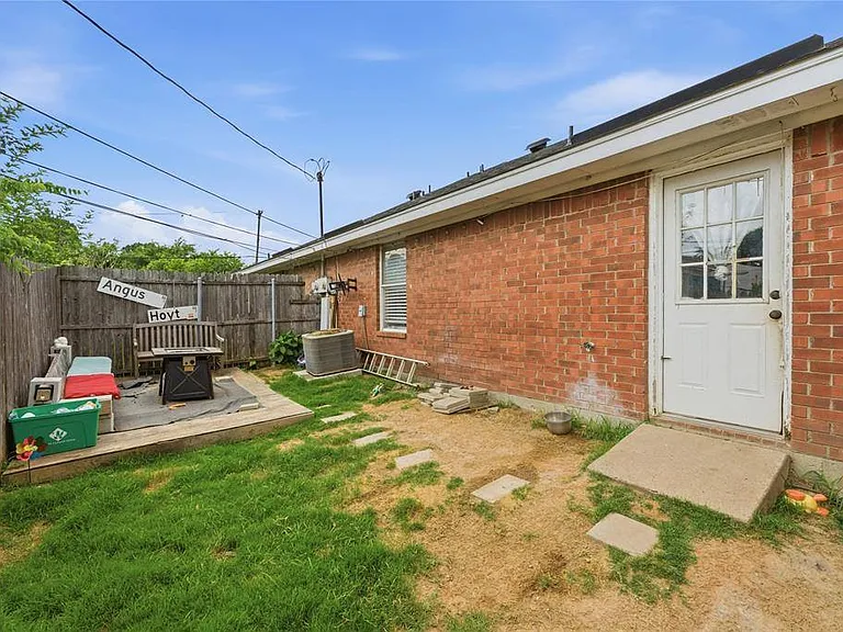 904 Overlook Dr — Photo 14