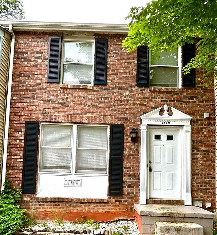 3 bed, 2.5 bath, 1540 sqft, $1,650 — Photo 1