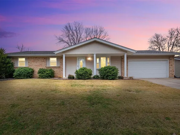 2904 Westminister Dr, Saint Charles, MO 63301