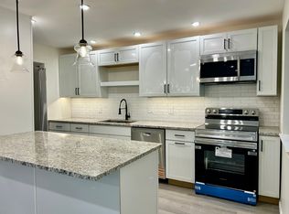 114 Heritage Vlg #114C, Southbury, CT 06488