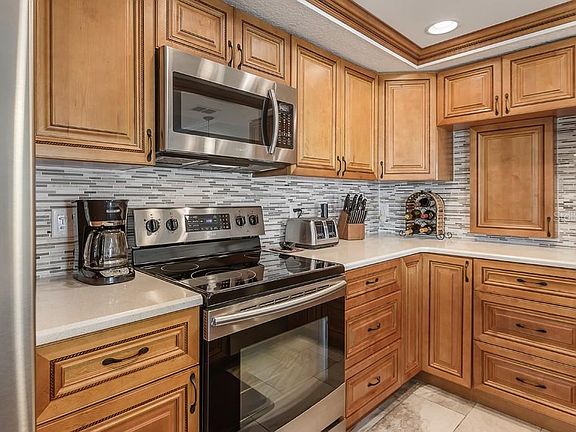 5th image of 1125 Pinellas Bayway #106