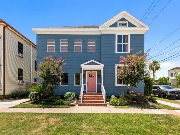 801 24th St, Galveston, TX 77550