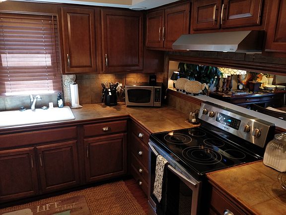 5th image of 738 Live Oak Pl