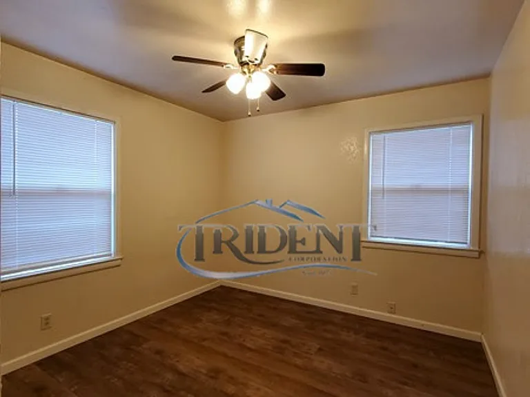 2127 Sicard St — Photo 10
