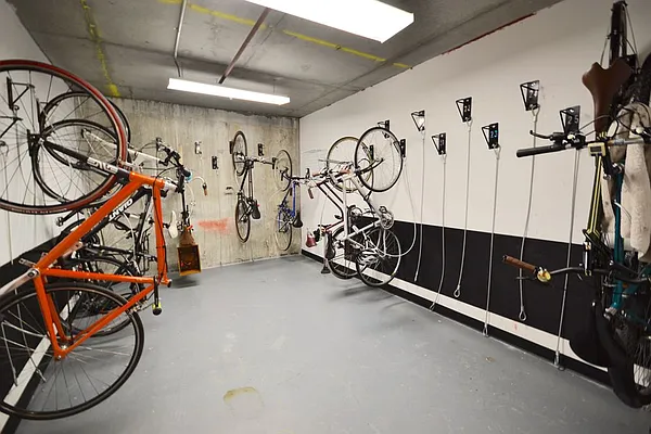 Rented by Bold New York | media 29