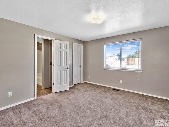 3rd image of 1408 Mary Jo Dr
