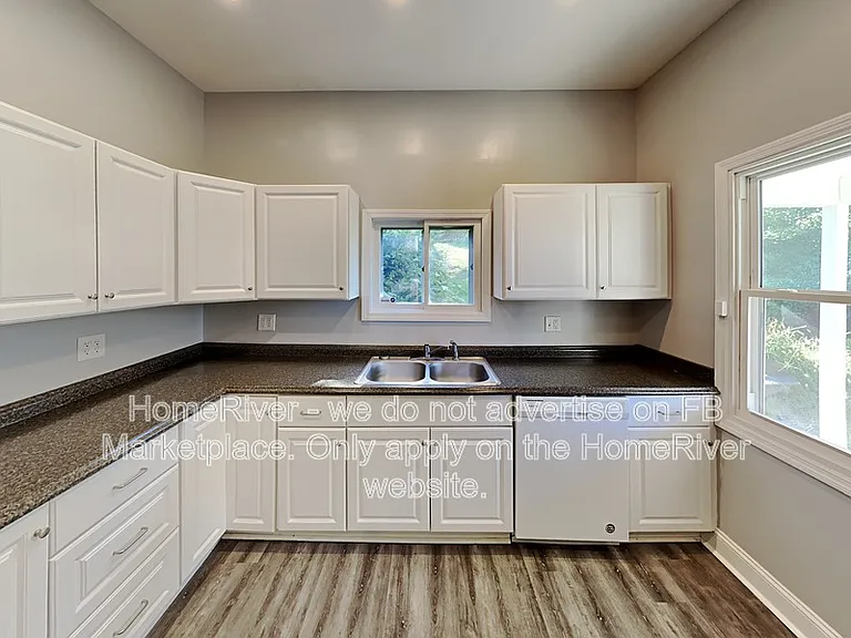 65 Greenbush St — Photo 2