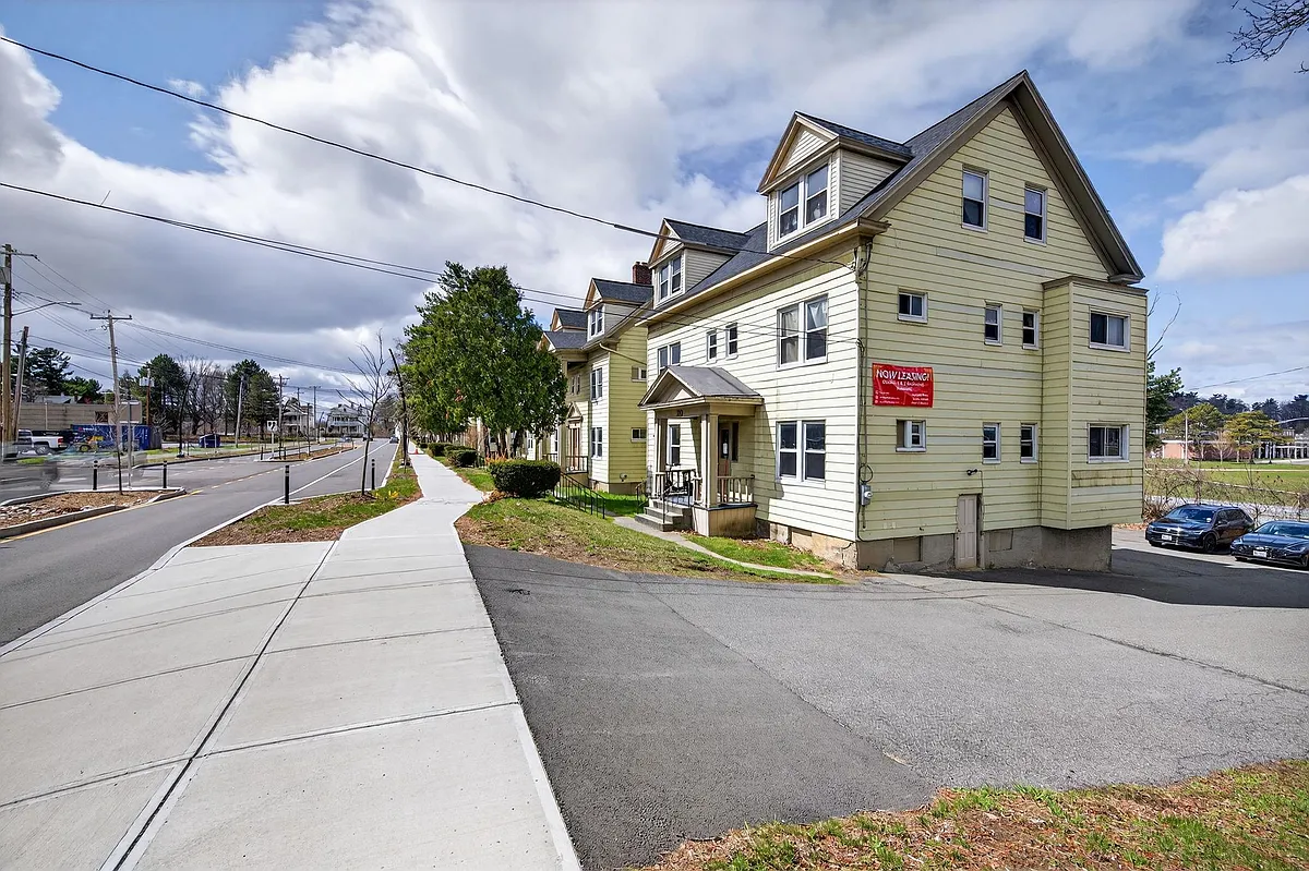 Building Photo - Campus View Apartments