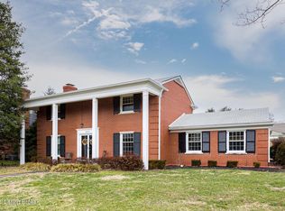 8209 Old Gate Rd, Brownsboro Farm, KY 40241