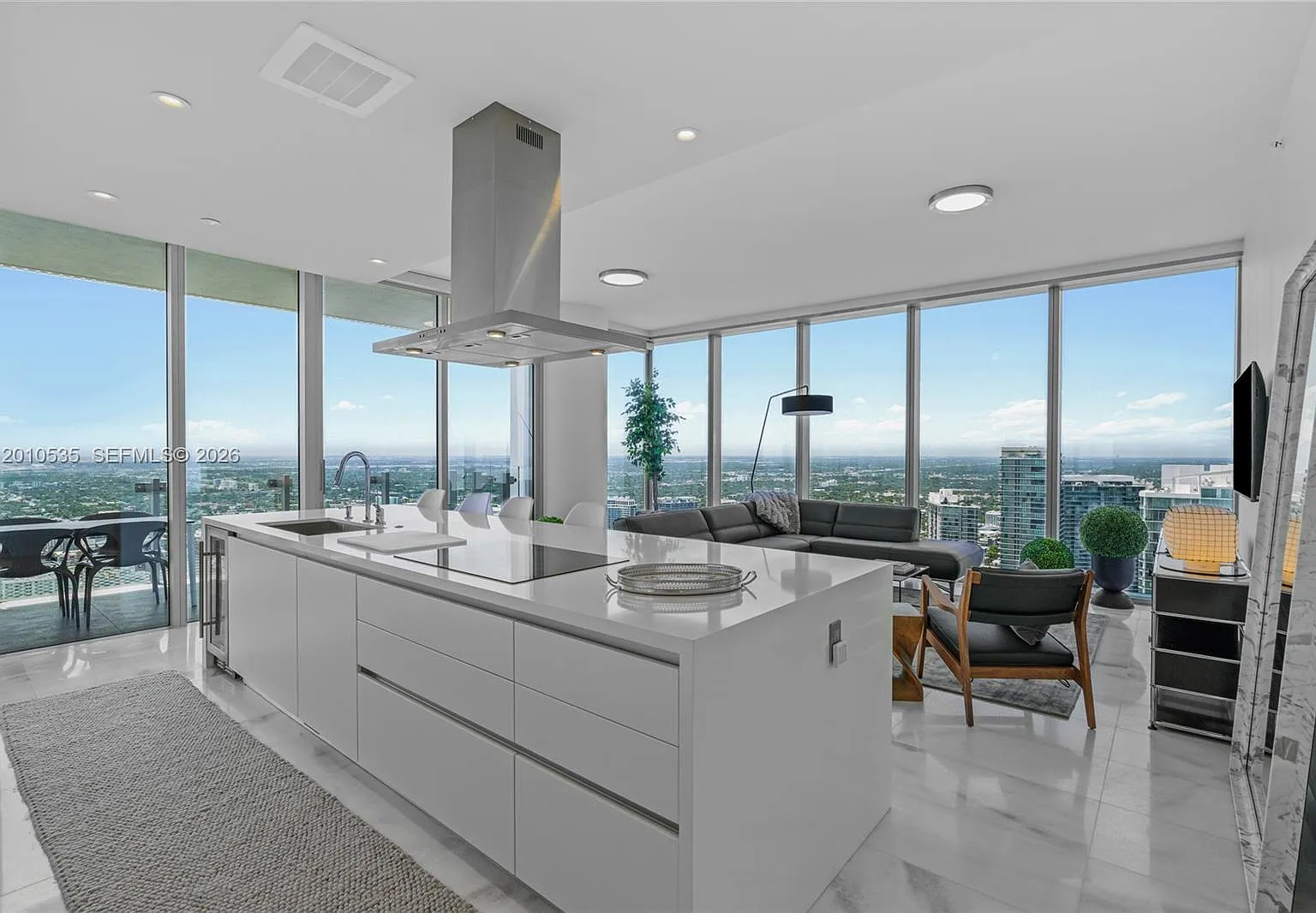 2 bed, 2.0 bath, 1150 sqft, $9,850 — Photo 1