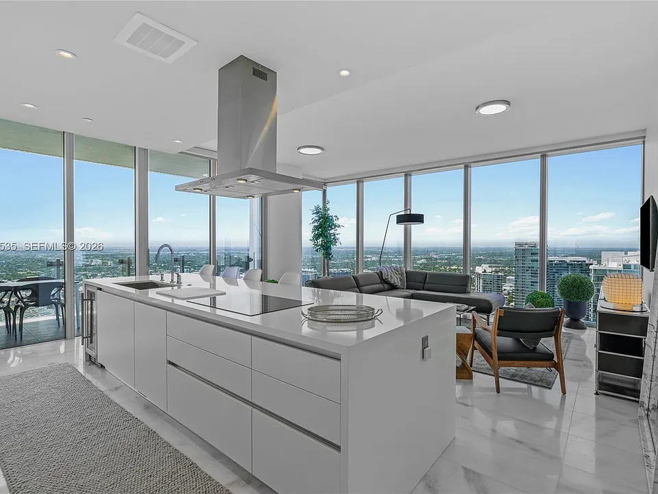 700 NE 26th Ter #5606